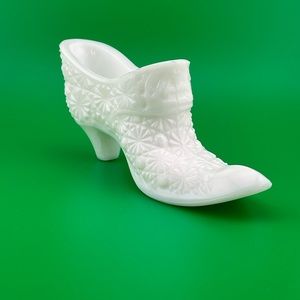 Vintage, Milk Glass, Victorian-Style Slipper by L.E. Smith Glass